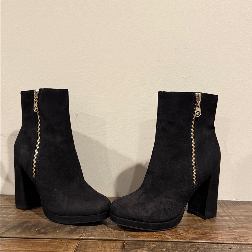 GBG Los Angeles Black Heeled Boots with Gold Zipper